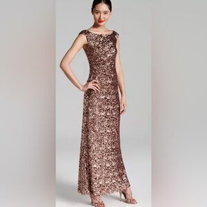 David Meister gold Sequin Long Gown. Size 6